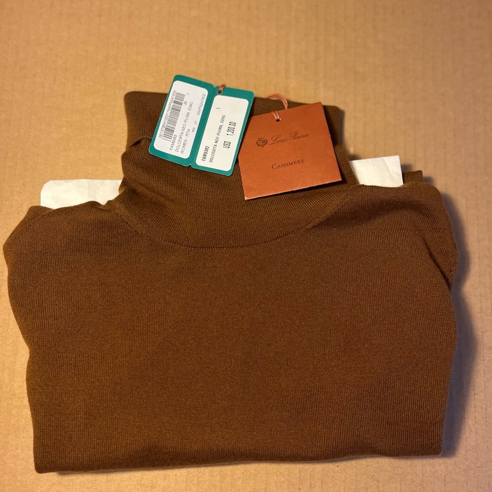 Authentic Loro Piana Neo Piuma Turtleneck size 36